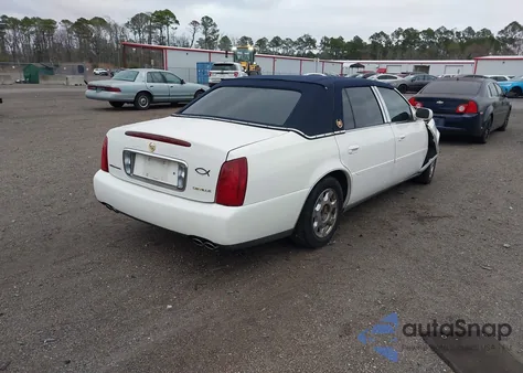 2003 Cadillac Deville Standard z USA, uszkodzony, nr VIN 1G6KD54Y83U258812